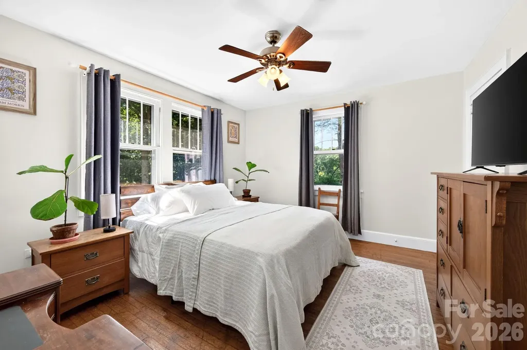 29 Chance Cove Lane Asheville NC 28806
