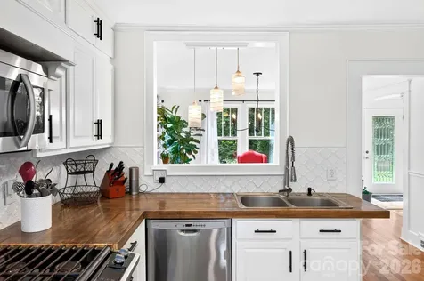 29 Chance Cove Lane Asheville NC 28806