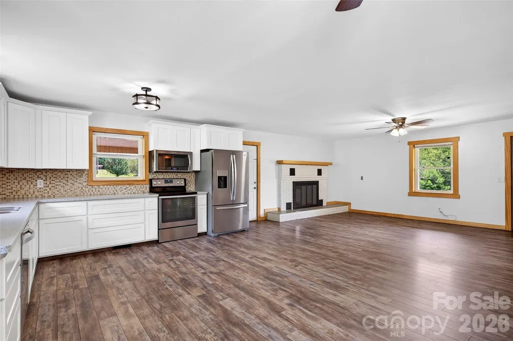 5882 Harmony Grove Road Nebo NC 28761