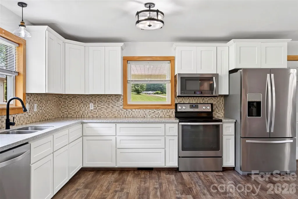 5882 Harmony Grove Road Nebo NC 28761