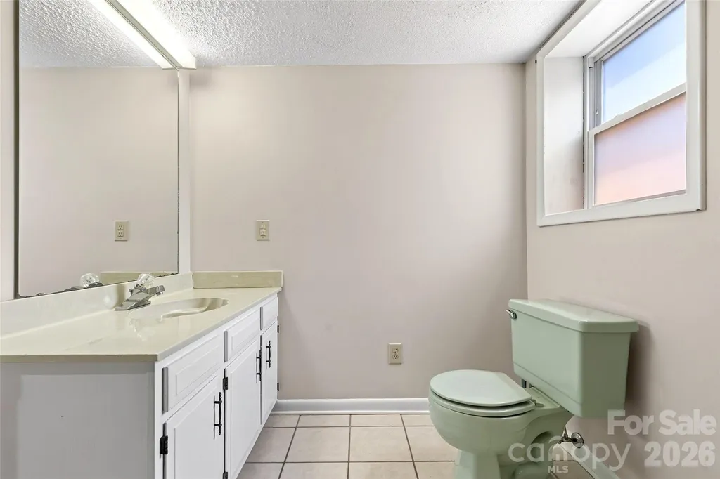 5882 Harmony Grove Road Nebo NC 28761