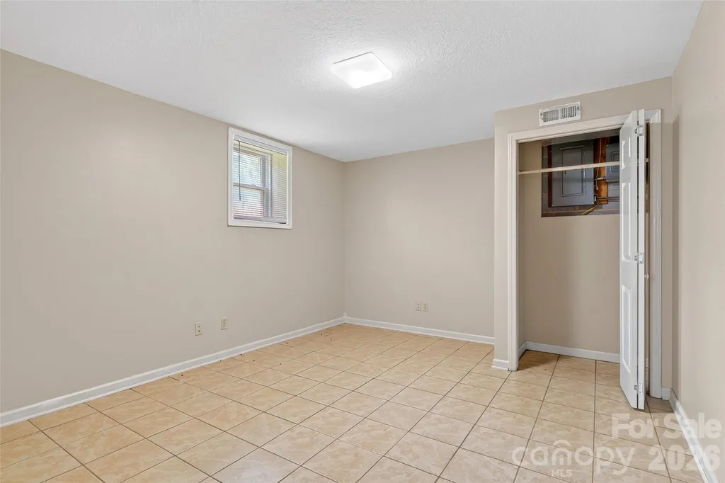 5882 Harmony Grove Road Nebo NC 28761