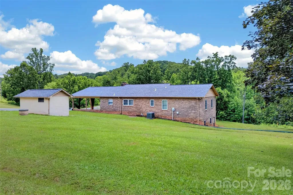 5882 Harmony Grove Road Nebo NC 28761