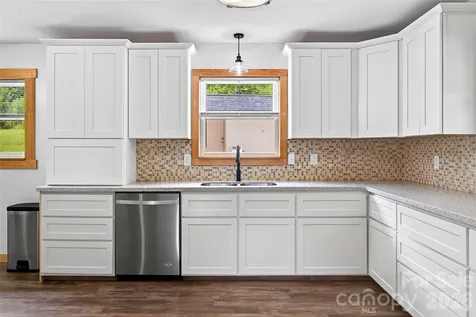 5882 Harmony Grove Road Nebo NC 28761