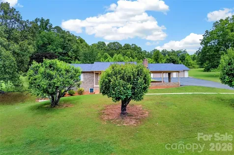 5882 Harmony Grove Road Nebo NC 28761