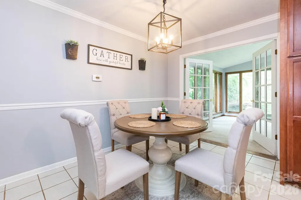 936 Toxaway Drive Hendersonville NC 28791