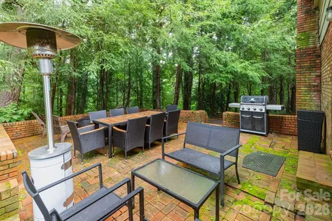 936 Toxaway Drive Hendersonville NC 28791