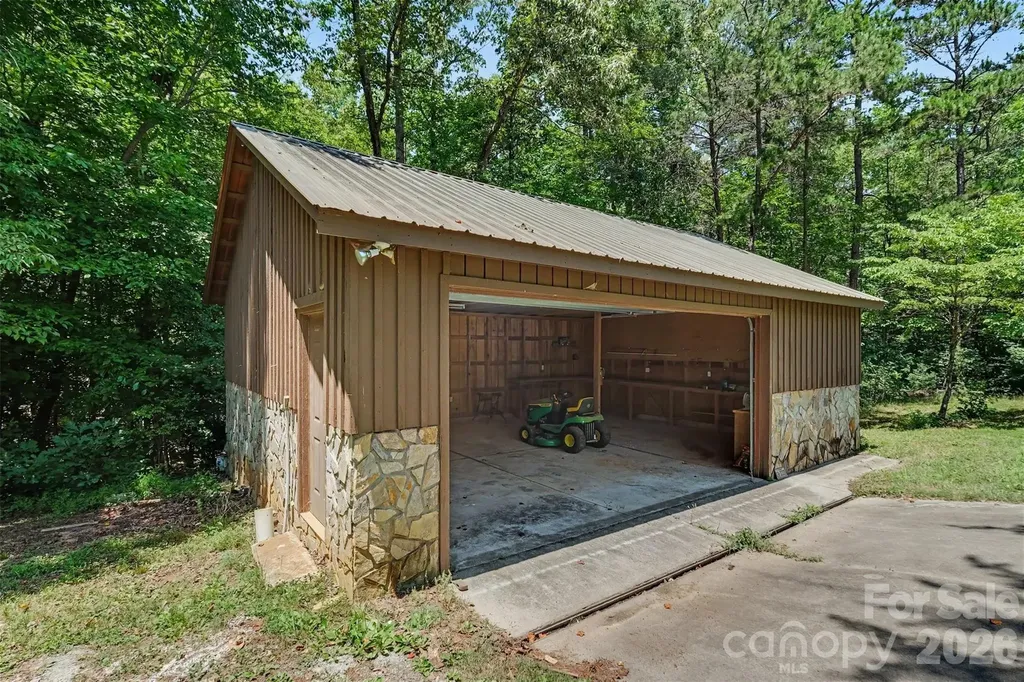 121 Mossy Rock Trail Iron Station NC 28080