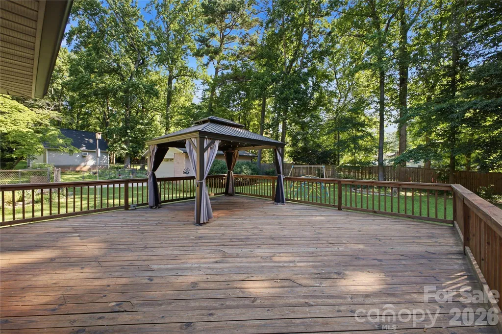 7008 Linda Lake Drive Charlotte NC 28215
