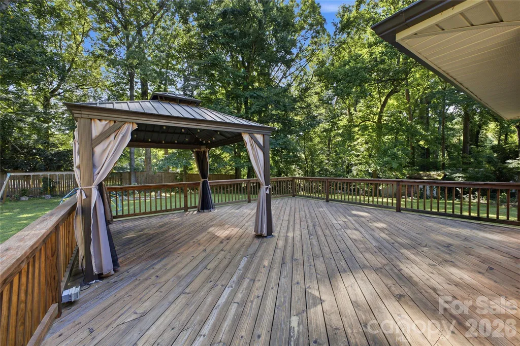 7008 Linda Lake Drive Charlotte NC 28215