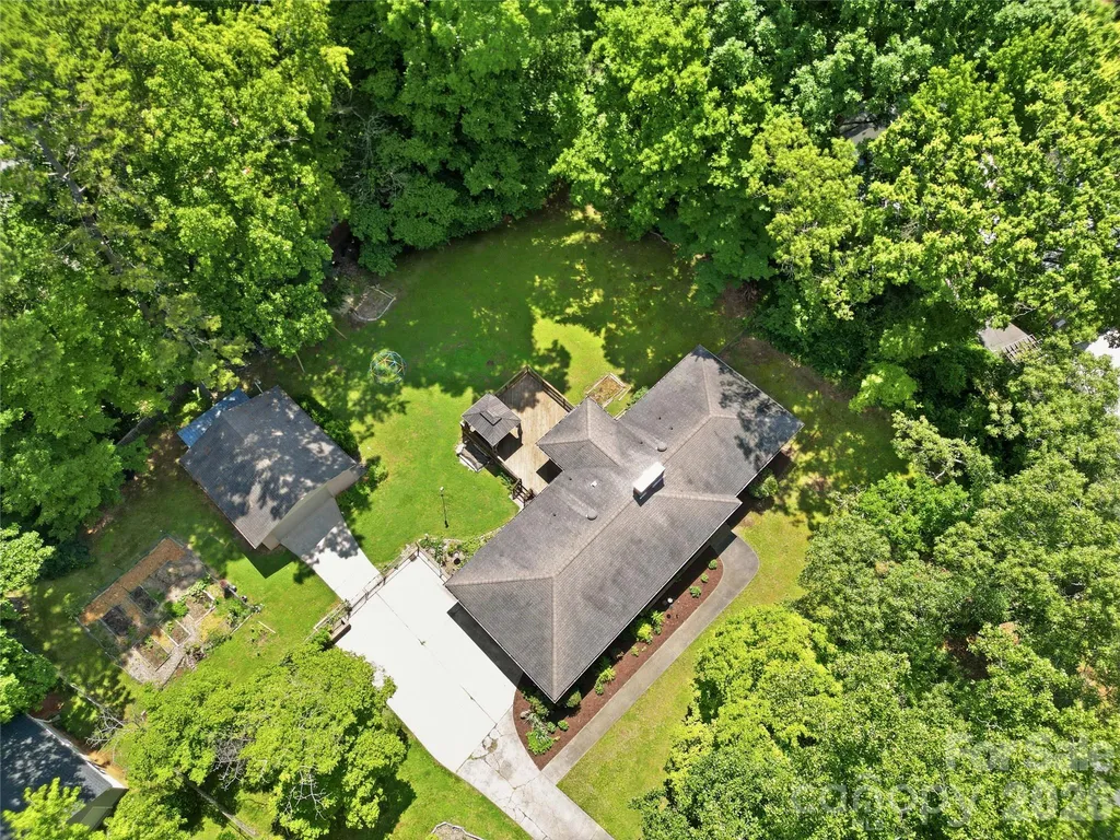 7008 Linda Lake Drive Charlotte NC 28215