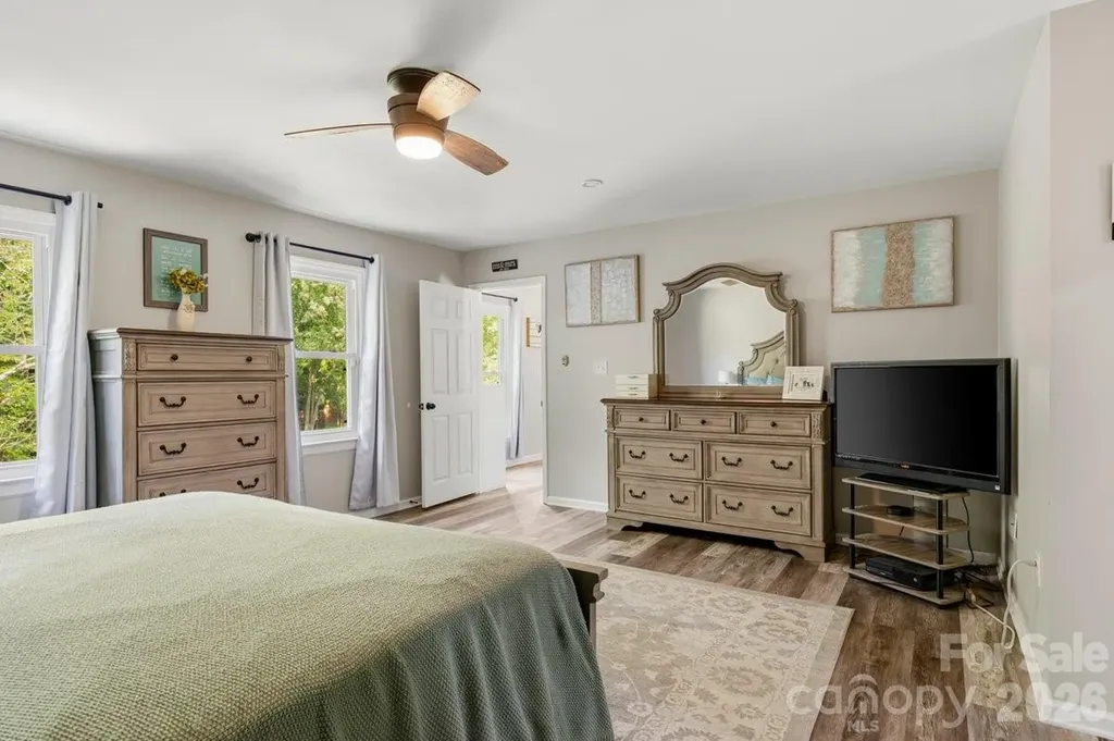1171 37th Avenue Drive NE Hickory NC 28601