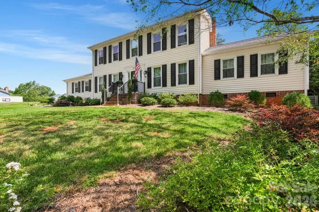 1171 37th Avenue Drive NE Hickory NC 28601