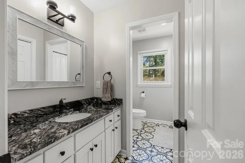 1171 37th Avenue Drive NE Hickory NC 28601