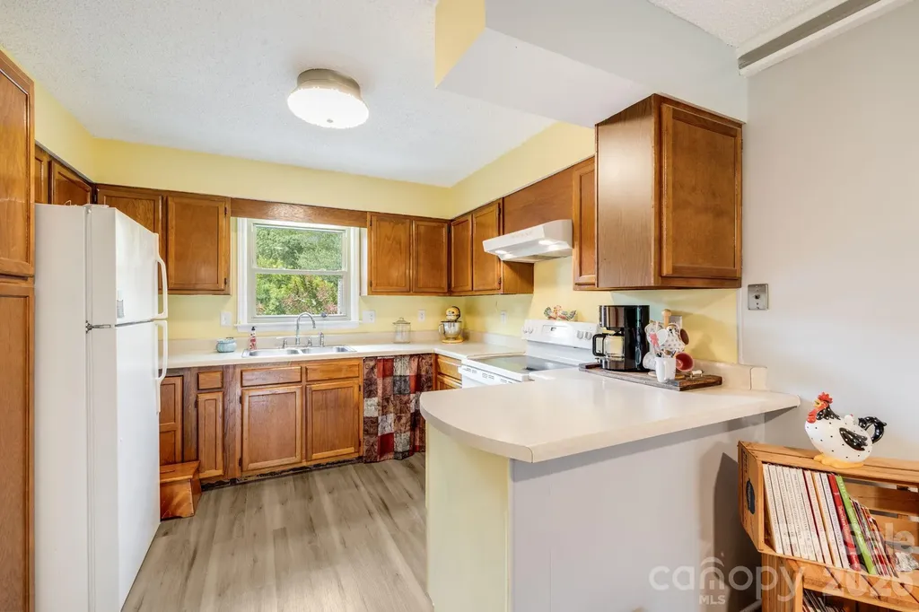 1325 4th Avenue W Hendersonville NC 28739