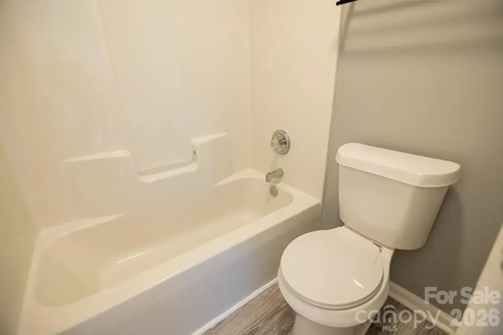 3142 Driftwood Drive Charlotte NC 28205
