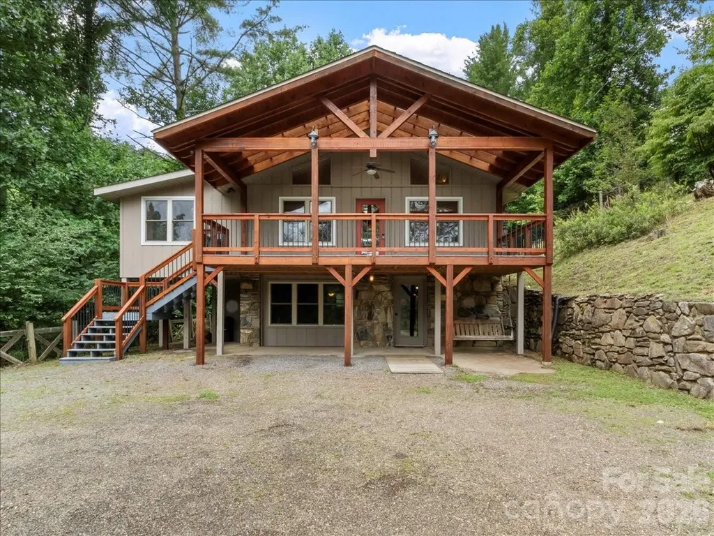 16 Turtle Dove Trail Burnsville NC 28714