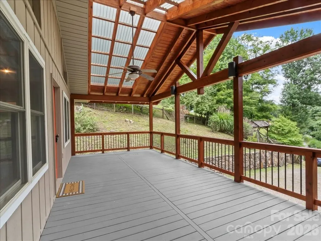 16 Turtle Dove Trail Burnsville NC 28714