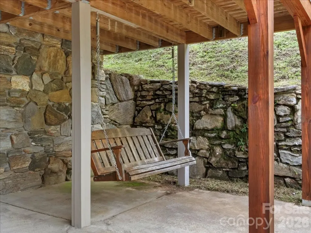 16 Turtle Dove Trail Burnsville NC 28714