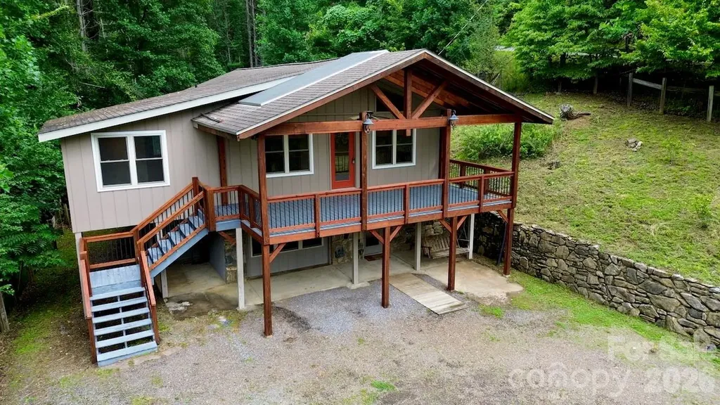 16 Turtle Dove Trail Burnsville NC 28714
