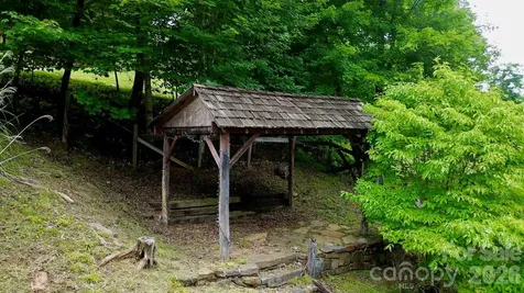 16 Turtle Dove Trail Burnsville NC 28714