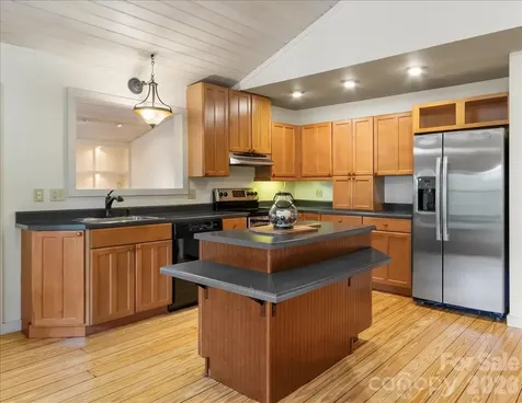16 Turtle Dove Trail Burnsville NC 28714