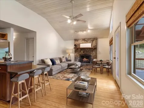 16 Turtle Dove Trail Burnsville NC 28714