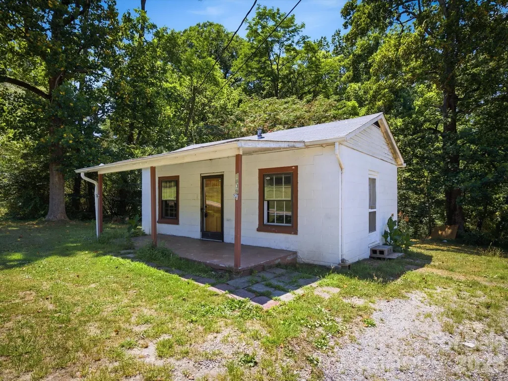 1839 Drexel Road Valdese NC 28690