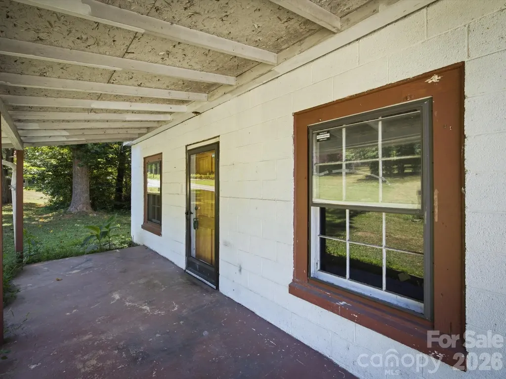 1839 Drexel Road Valdese NC 28690