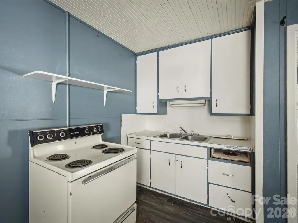 1839 Drexel Road Valdese NC 28690