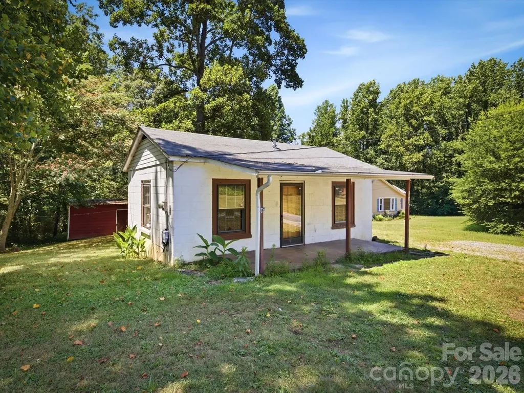 1839 Drexel Road Valdese NC 28690