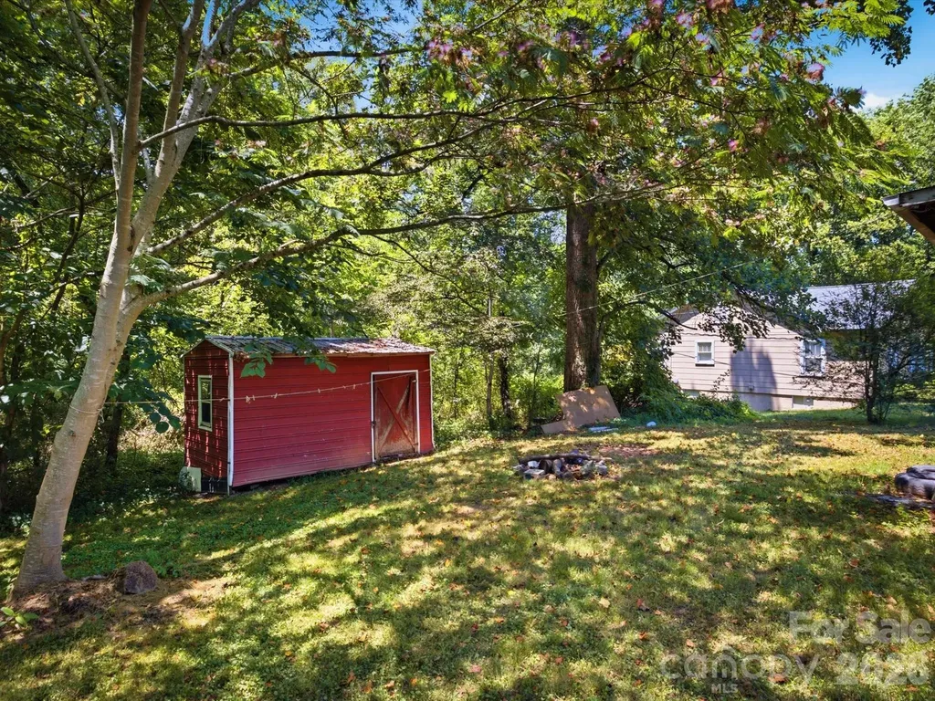 1839 Drexel Road Valdese NC 28690