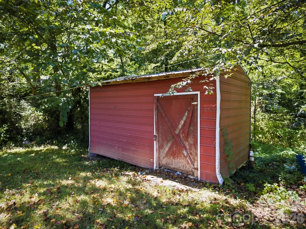 1839 Drexel Road Valdese NC 28690