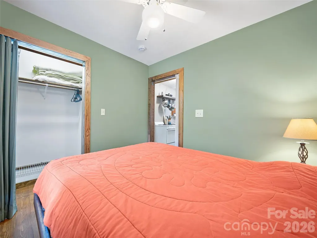 262 Little Pond Drive Burnsville NC 28714