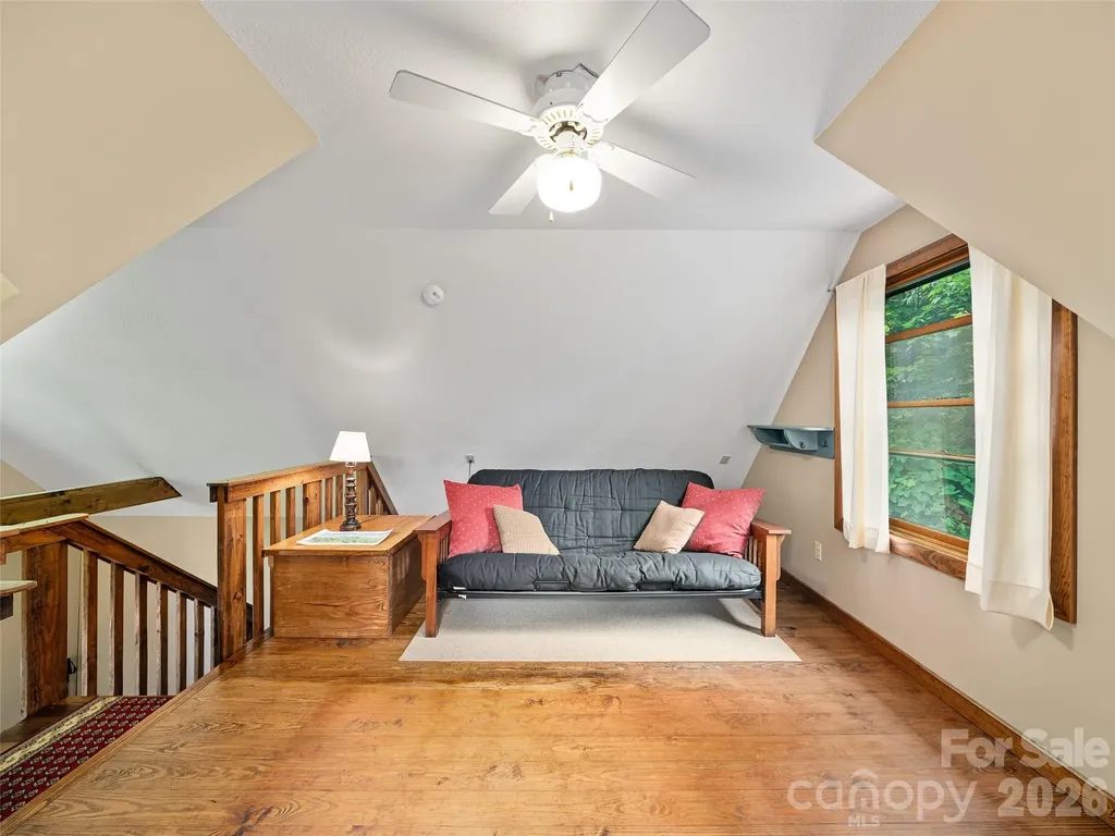 262 Little Pond Drive Burnsville NC 28714