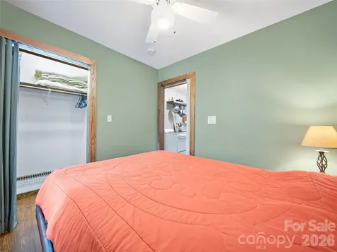 262 Little Pond Drive Burnsville NC 28714