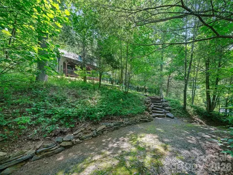 262 Little Pond Drive Burnsville NC 28714