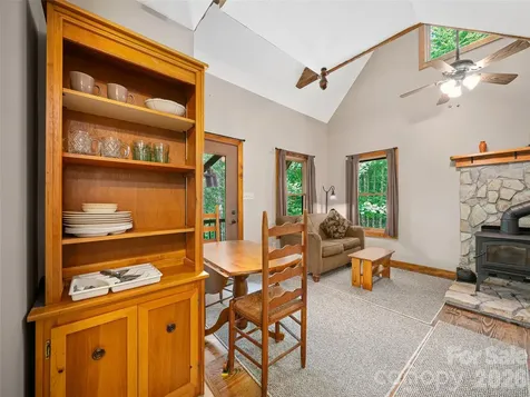 262 Little Pond Drive Burnsville NC 28714