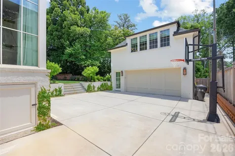 911 Colville Road Charlotte NC 28207
