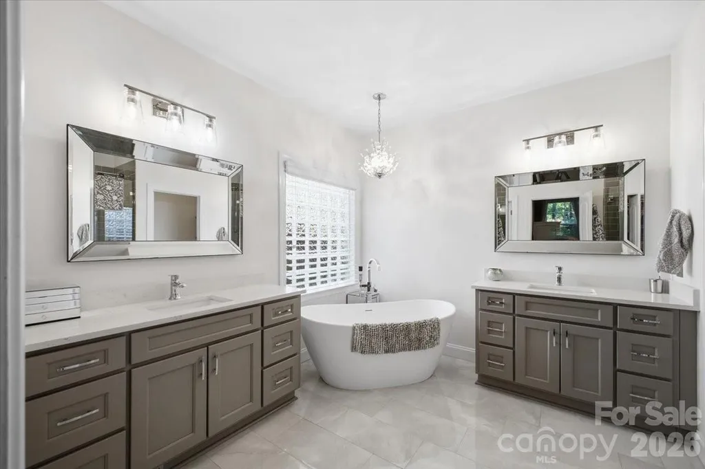 10323 Mina Court Charlotte NC 28277