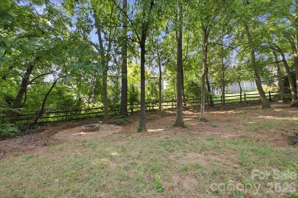 10323 Mina Court Charlotte NC 28277