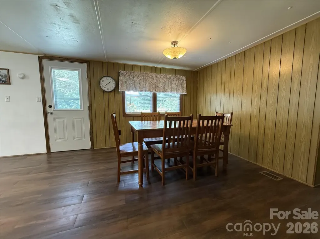 4126 & 4128 Pumpkintown Road Sylva NC 28779