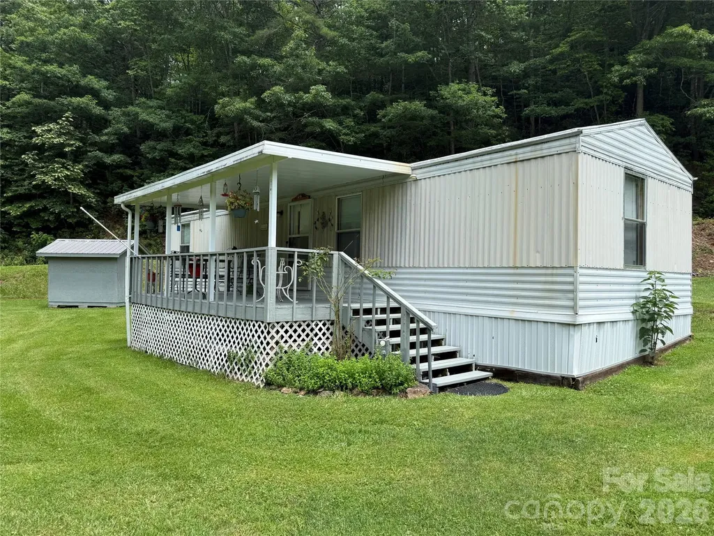 4126 & 4128 Pumpkintown Road Sylva NC 28779