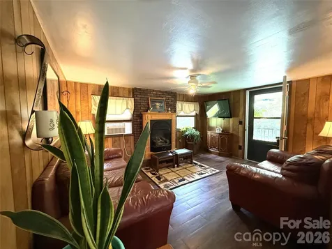 4126 & 4128 Pumpkintown Road Sylva NC 28779