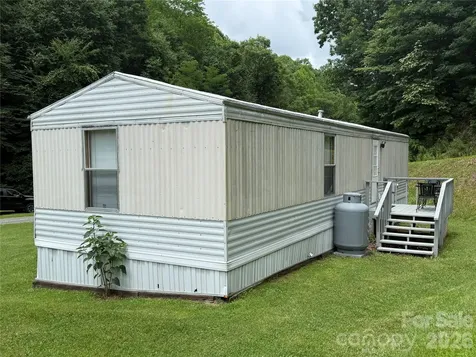 4126 & 4128 Pumpkintown Road Sylva NC 28779