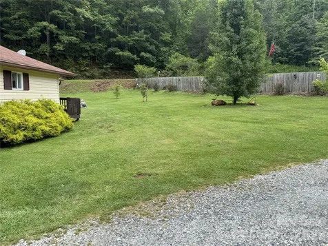 4126 & 4128 Pumpkintown Road Sylva NC 28779