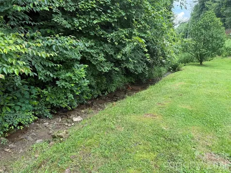 4126 & 4128 Pumpkintown Road Sylva NC 28779