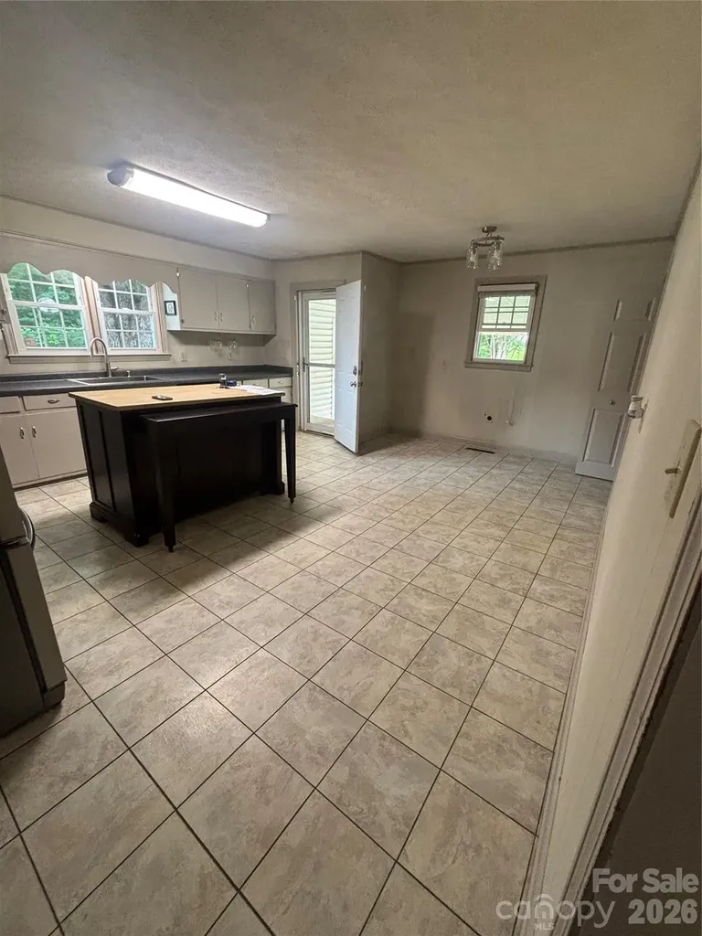 327 Arrowood Street SE Lenoir NC 28645
