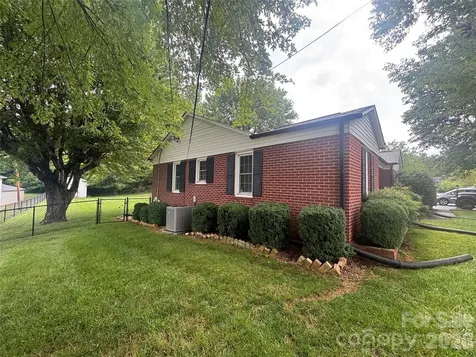 327 Arrowood Street SE Lenoir NC 28645