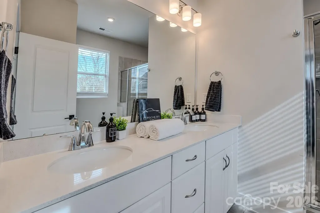 3023 Jolene Court Charlotte NC 28206